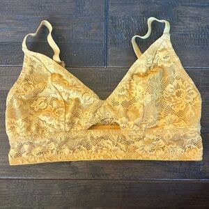 Colsie Lace Bralette in Mustard